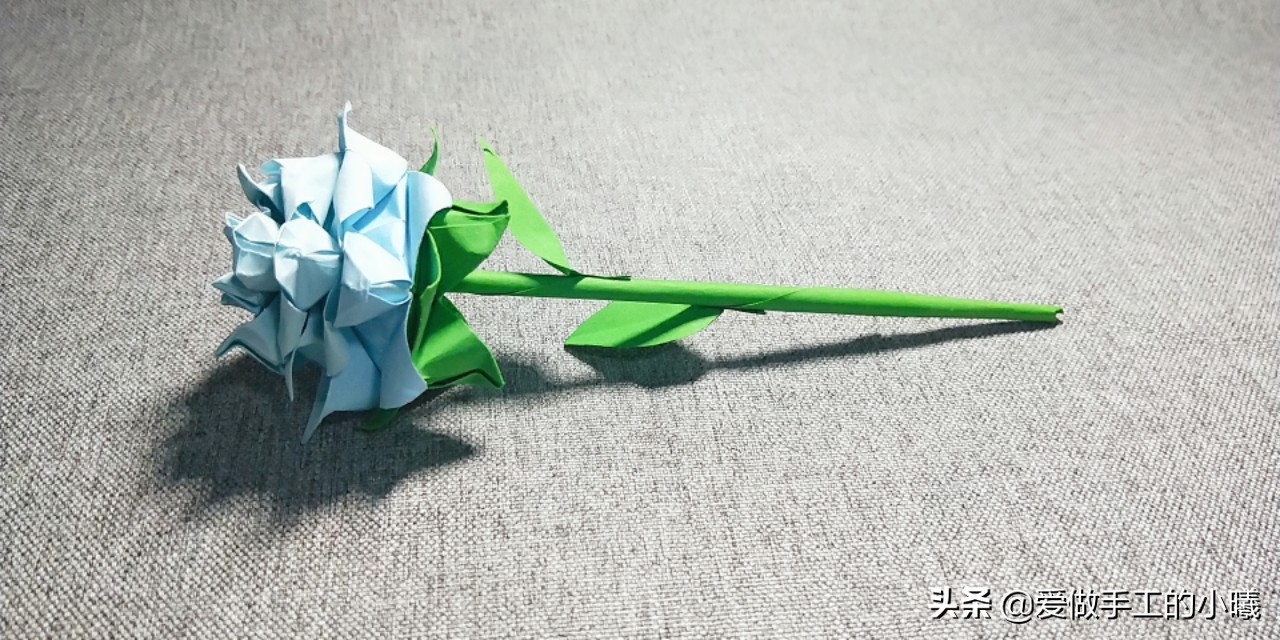 折纸教程：玫瑰花折纸图解，简单漂亮易操作，几步就完成