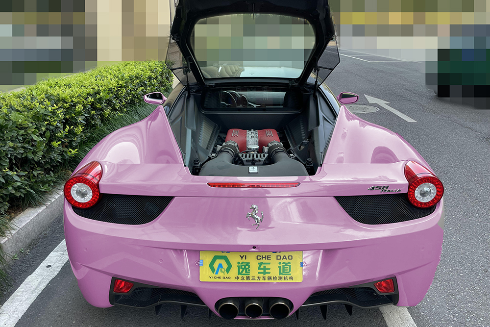 想入手俱乐部小姐姐的法拉利458，验完车况客户直言：最毒妇人心