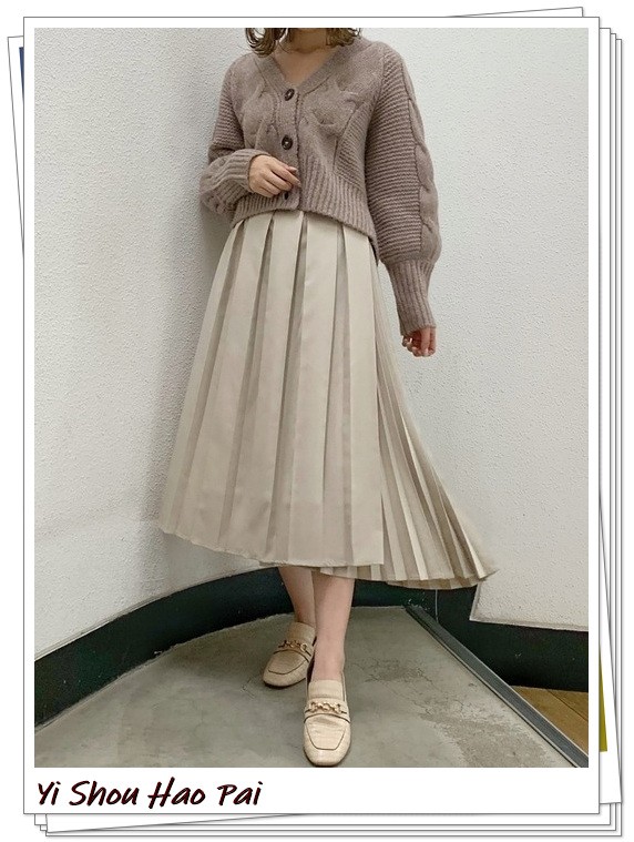 优雅而又知性！白色乐福鞋的秋冬搭配24例