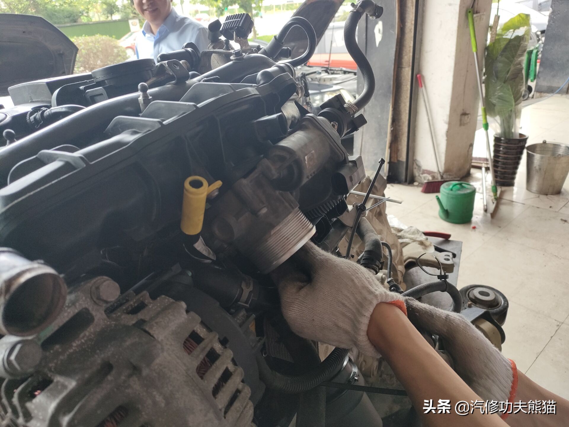 苏州车友十二年车龄奥迪A6L2.0T烧机油，对车有感情彻底整修翻新