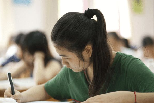 大学里值得花时间考的资格证书，含金量高，毕业后大有用处