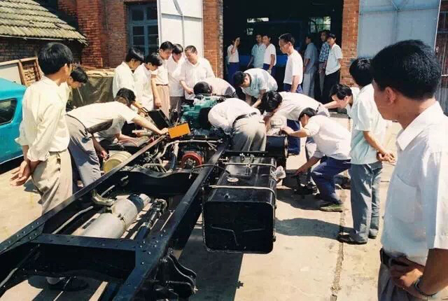 没人没钱没路子也要造车！安徽江淮汽车57年的崛起之路