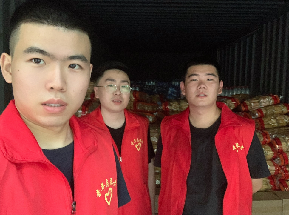 农大人的身影在前，我们“豫”难而上