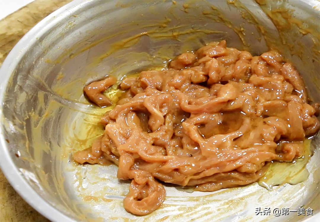 京酱肉丝怎么做（4步学会京酱肉丝家庭做法）