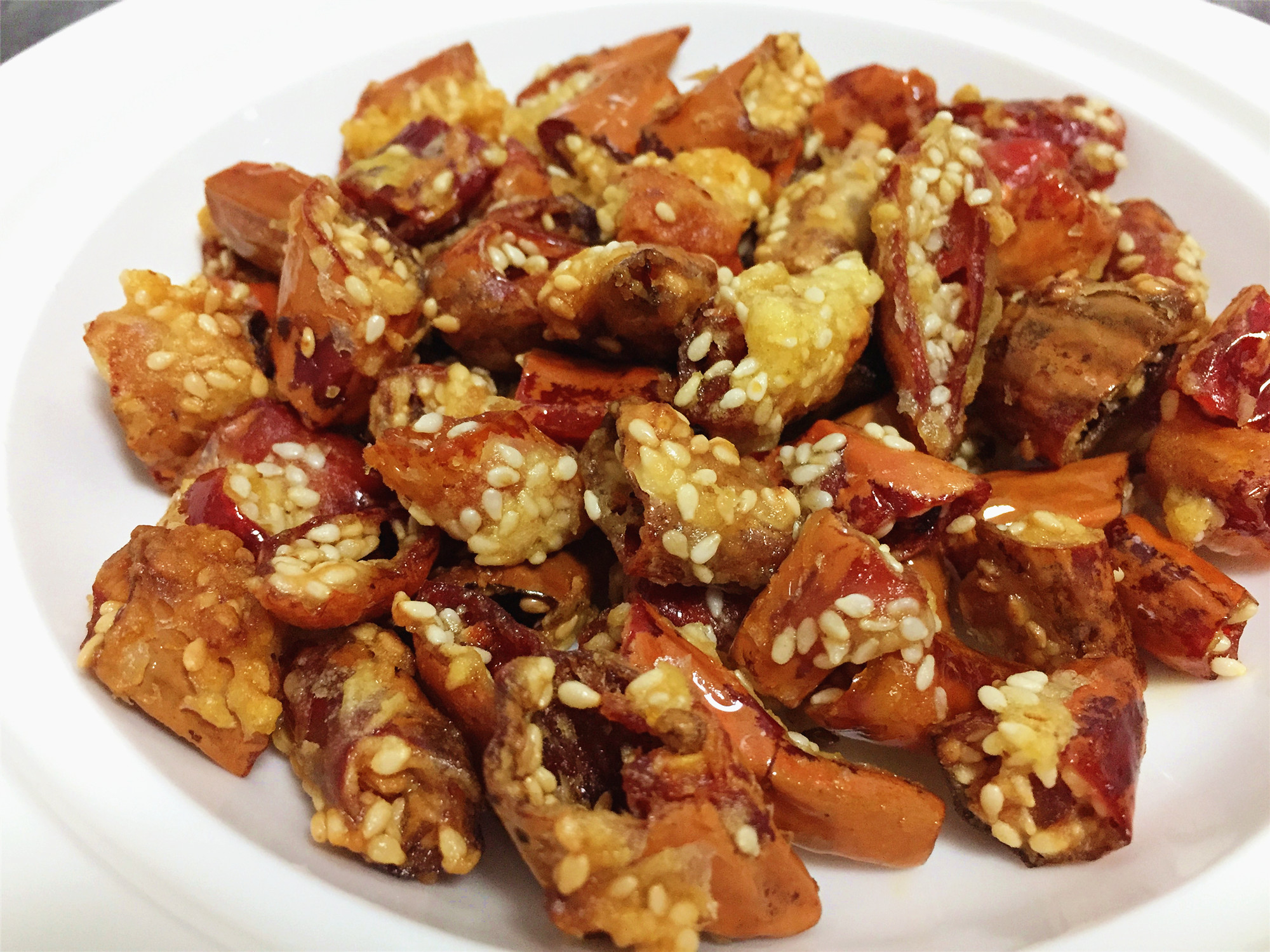 炸辣椒的做法 香酥(教你做灌满芝麻的香酥辣椒)