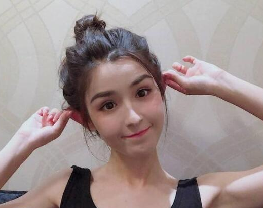 “仙女”哈妮克孜被传遭陈赫包养，被大佬送进医院，公司紧急辟谣