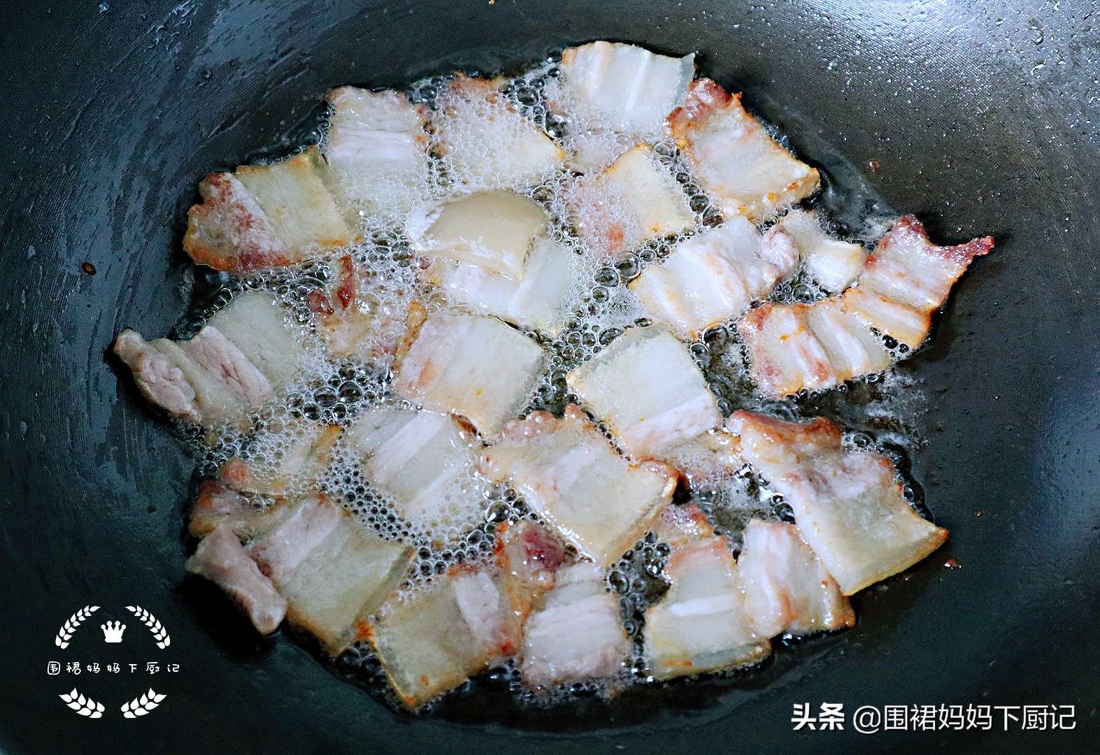 天热没胃口，试试这道菜，豆角软香弹牙，肉片肥而不腻，好吃下饭