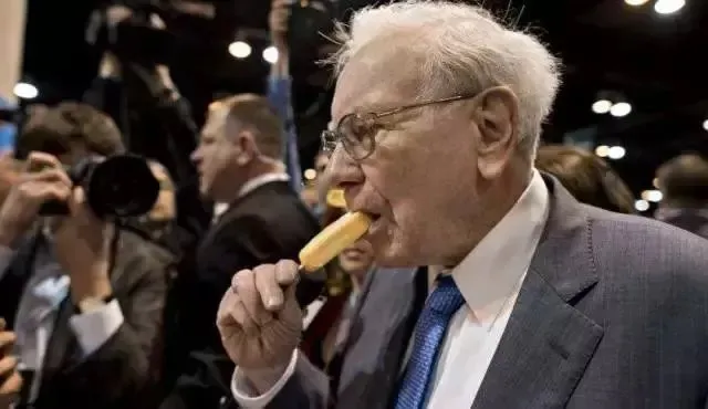 巴菲特为什么能同时有两个老婆？