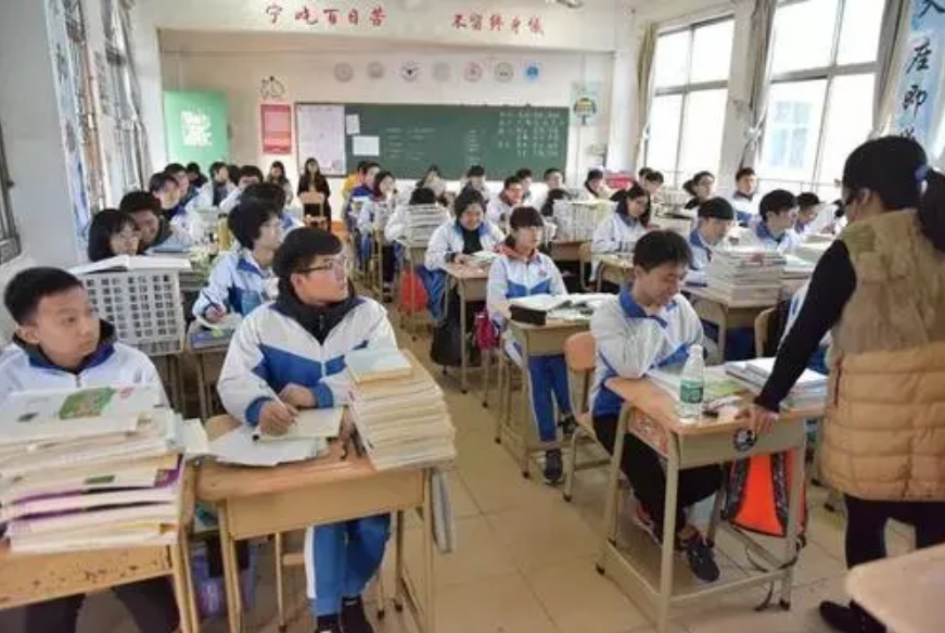 当年高考的“九省状元”，上课只要一抬头，老师就怀疑自己讲错了