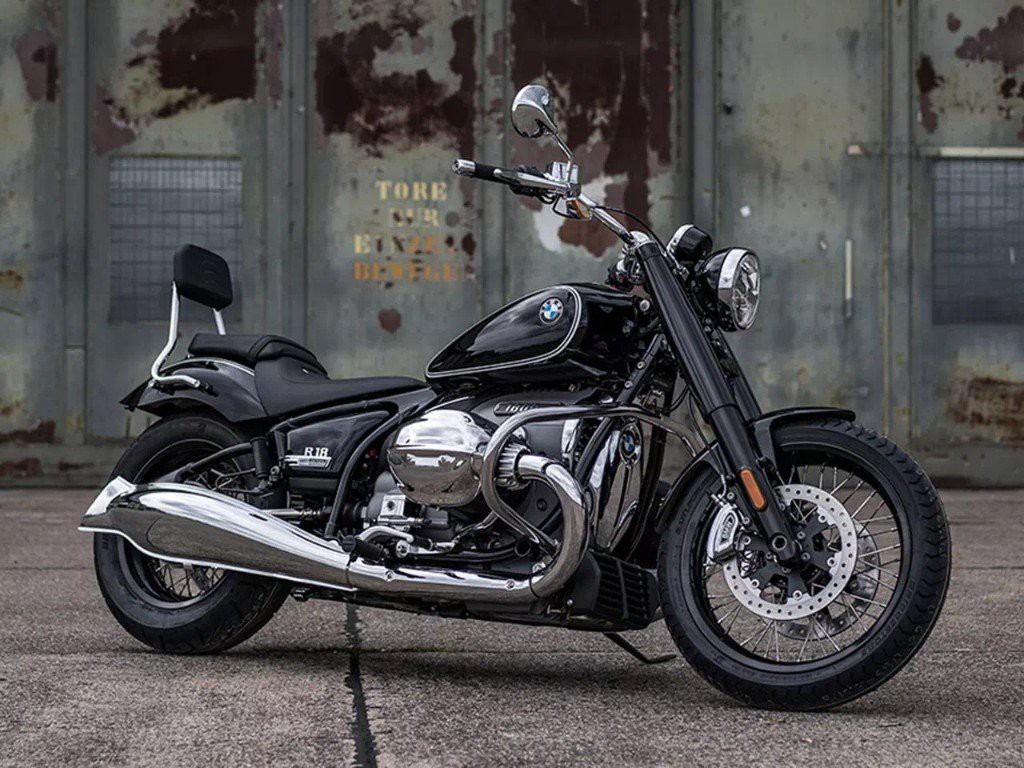 bmw宝马摩托车目前最大排气量的r18,拳击手发动机车型