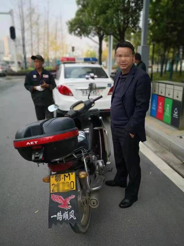 武汉开展摩托车违法乱象治理：摩托车也是机动车，无牌、无证驾驶一律严处