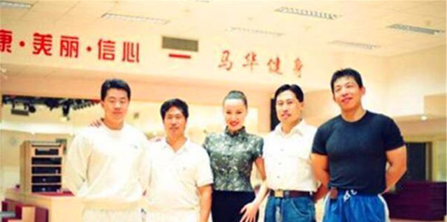 健美皇后马华：90年代的当红明星，为何41岁事业顶峰时英年早逝？
