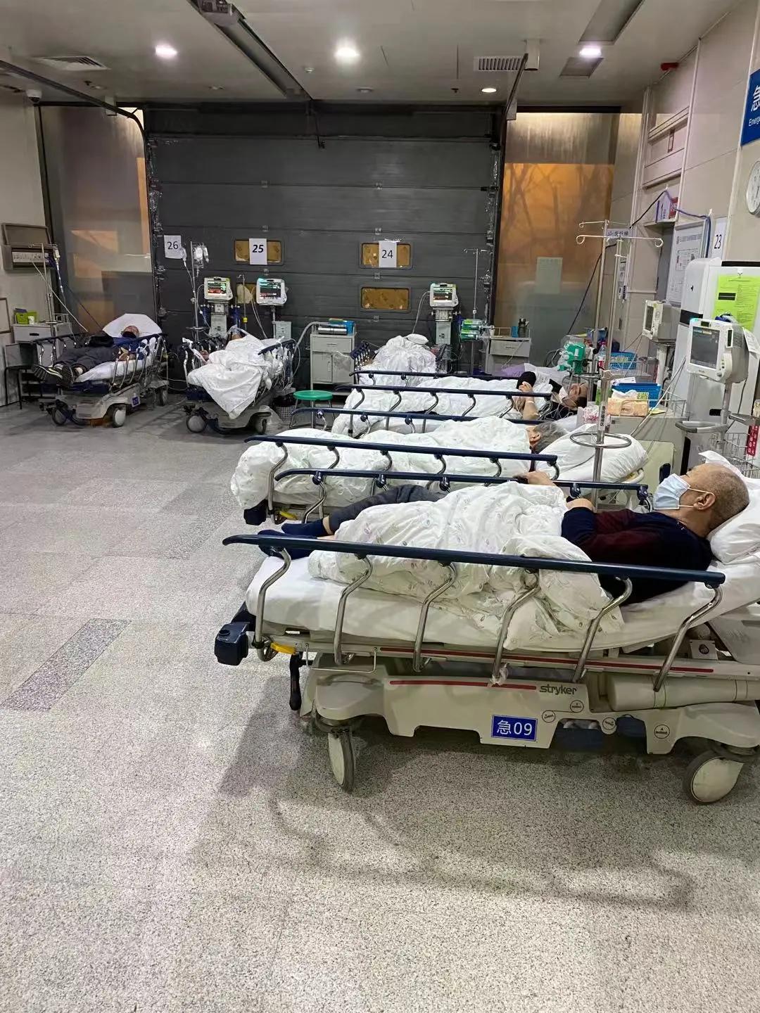 春节值班，赶上“夺命连环Call”是什么体验？| 医生们的异乡春节