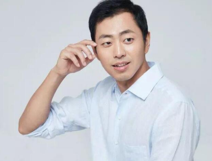 清华毕业生王昱珩，不上班在家中做自由职业，与女儿惬意生活