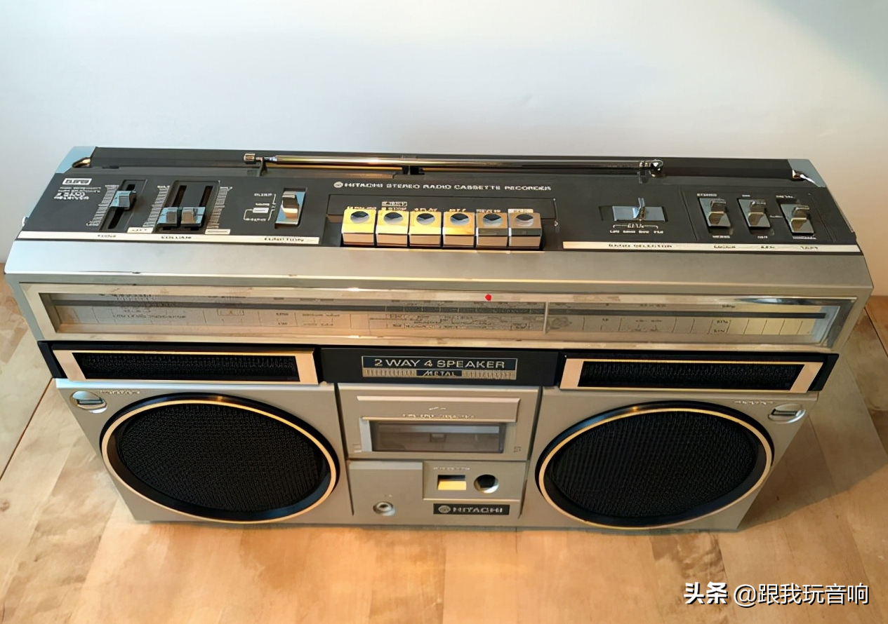 介绍一款日本进口的Hitachi TRK-7250E 便携式收音机-盒式录音机