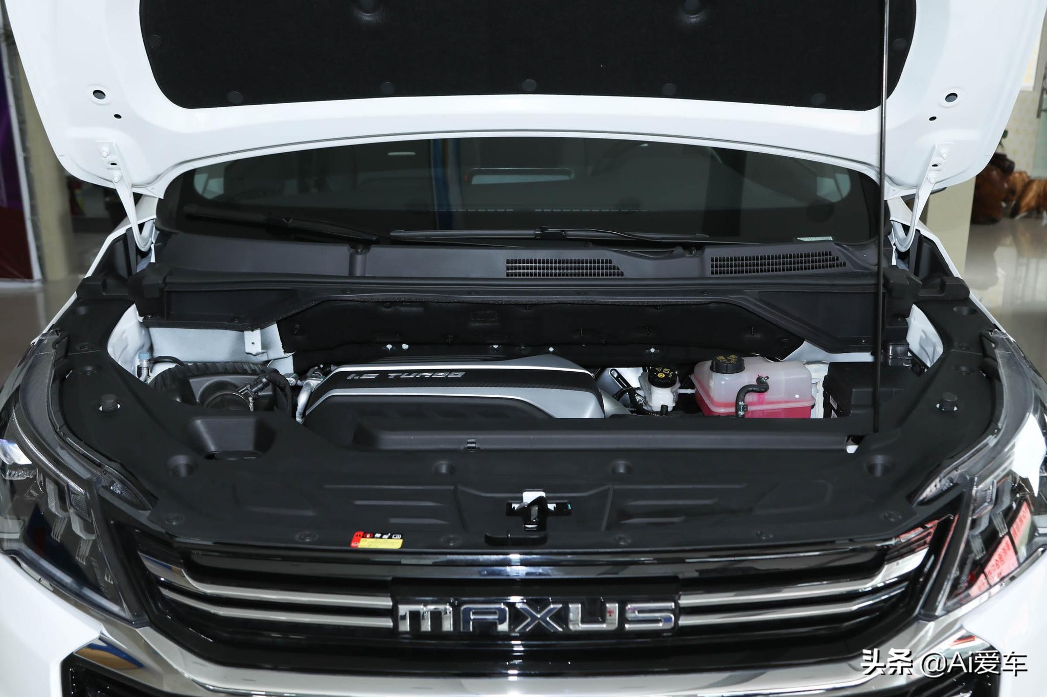 长超4.8米的大7座宽体MPV，便宜又省油，带你看上汽大通MAXUS G50