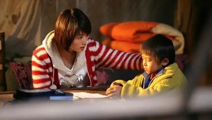 亲弟结婚姐姐随2万（亲弟结婚姐姐凭什么给10000）