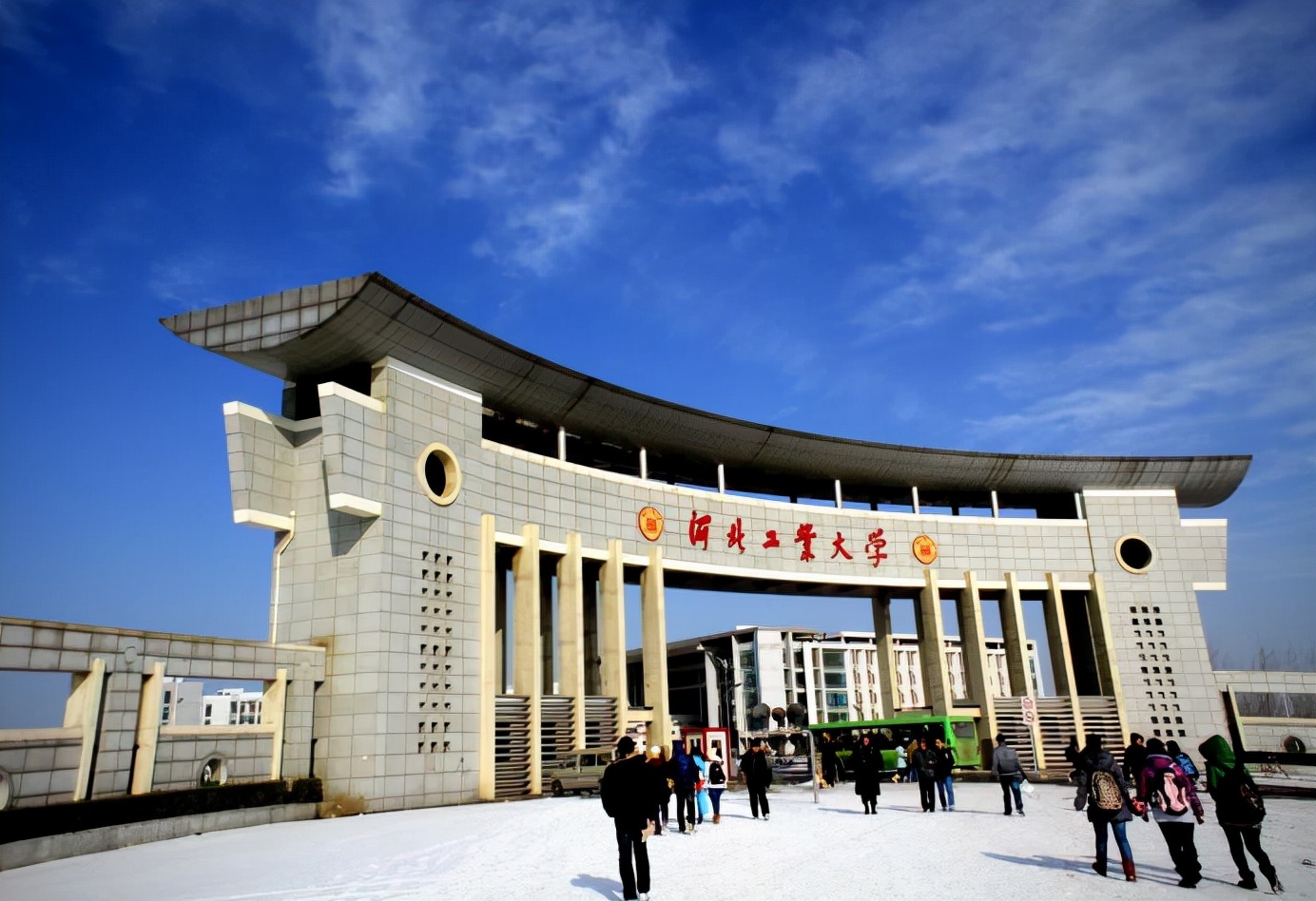 新一轮双一流还没公布，10多院校在布局第三轮了，竞争是很激烈的