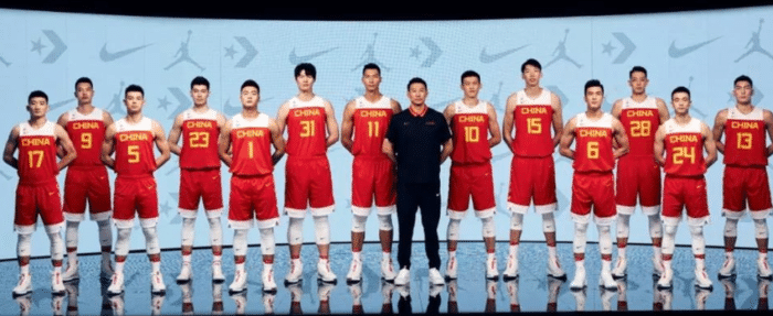 nba短袖球衣为什么不让穿(这样的篮球球衣丑到爆？盘点NBA最丑的球衣，全明星也躺枪了)