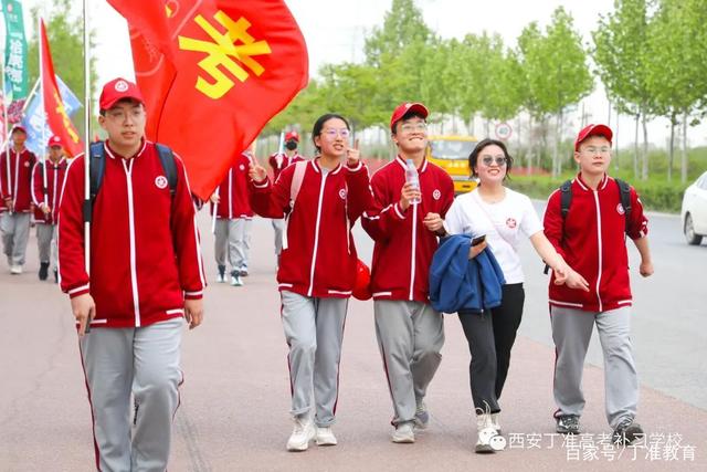 60华里超硬核远足来袭！高考燃过才叫青春