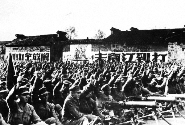 49年邓华10万大军和香港隔罗湖桥，冲过去就收复，毛主席叫停为啥