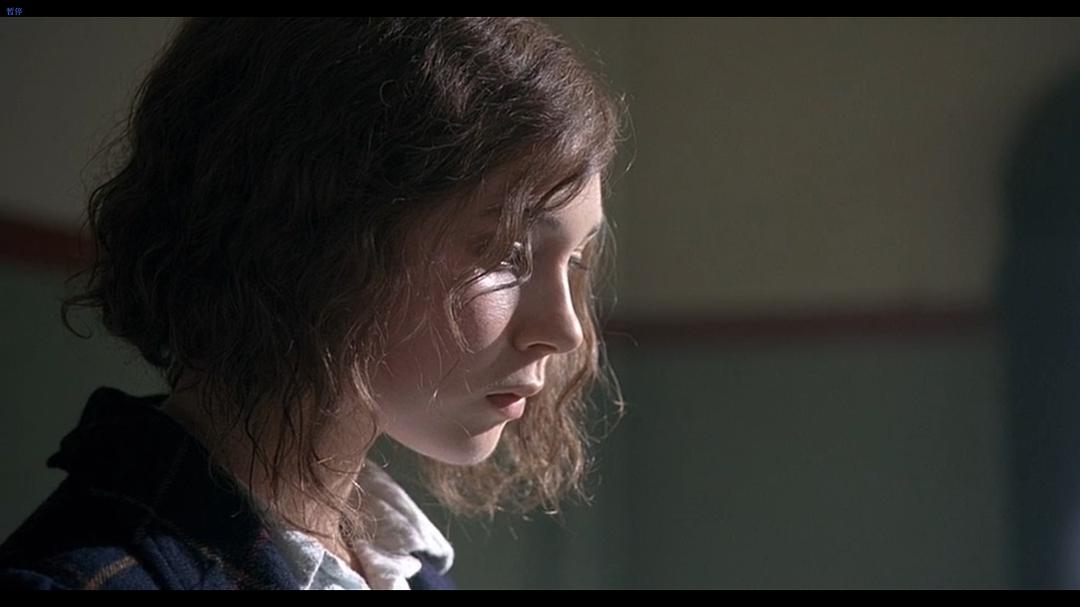 《裂缝》:比"性压抑"更可怕的,是对欲望的曲解和欲盖弥彰