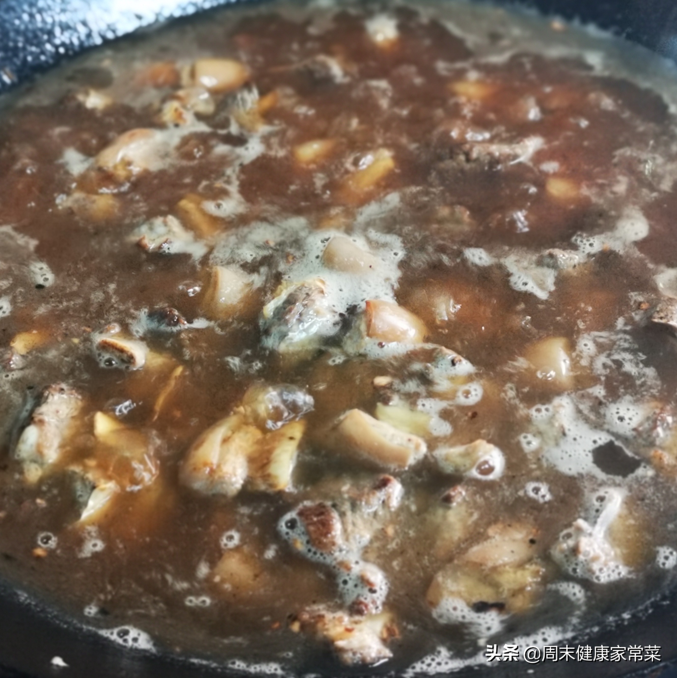 只要有肉，广东人就能将其变成“煲”,来看看一锅驴肉煲的诱惑