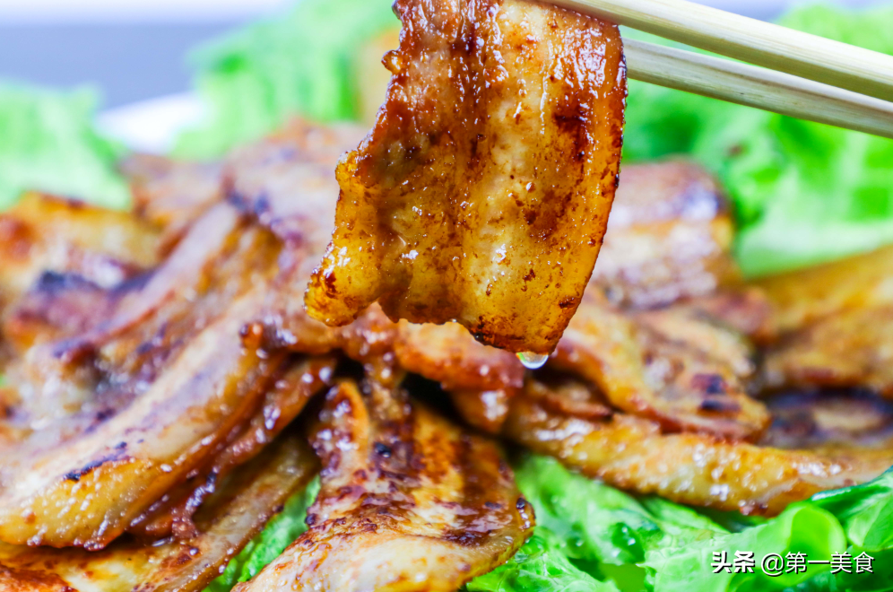 电饼铛烤肉的做法（解馋不腻秘制五花肉香味藏不住）