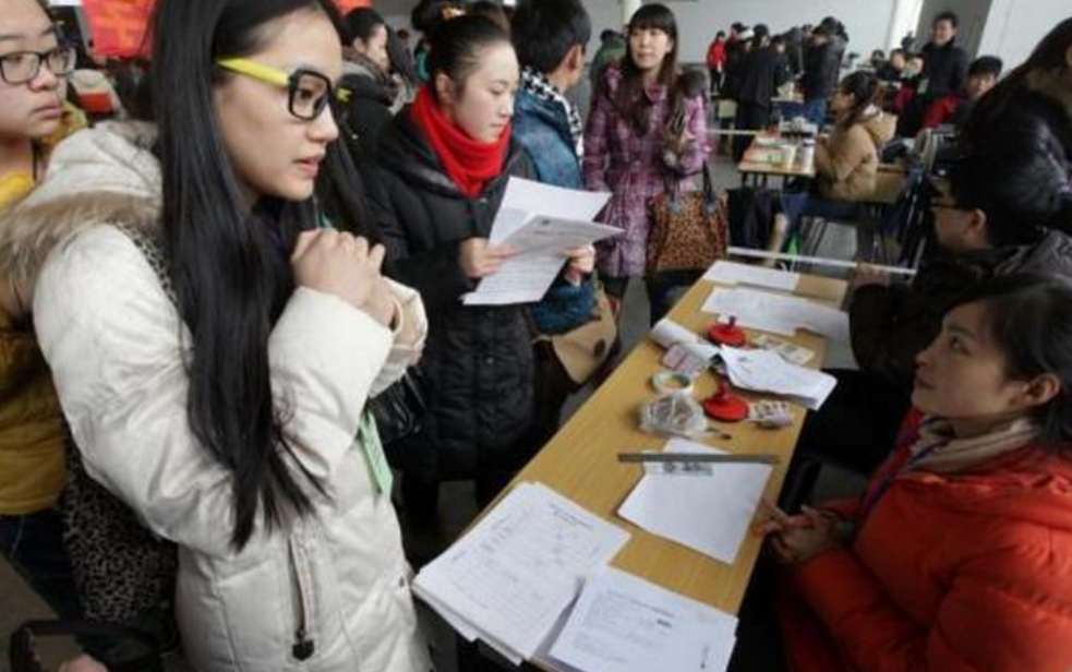 大学“含金量”最高4个班委，对就业有好处，辅导员：首选团支书