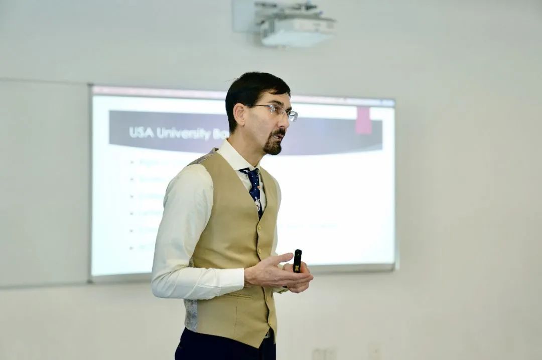 北京市朝阳区凯文学校国际艺术项目负责人周一凡与您直播面对面