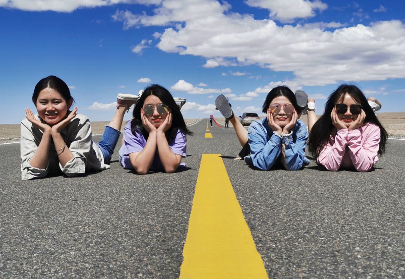 2021高考“最美考生”走红，撞脸记者王冰冰，笑称高考发挥得还行