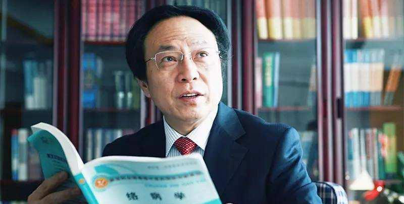 中国最有钱院士发明连花清瘟，成为治疗新冠肺炎神药，挂号费8元