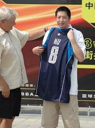 nba为什么没让胡卫东进(巅峰胡卫东有多强？在科比头上砍30分，韩国解说：他是亚洲乔丹)