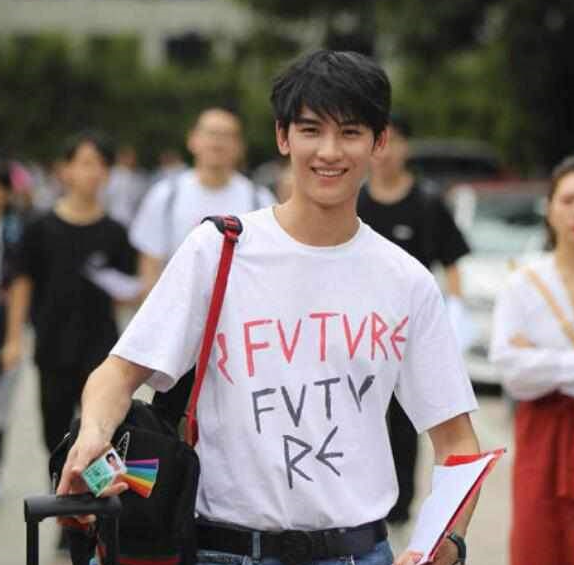 学生分数线在本科线上，可选择这4所性价比高的大学，综合实力强