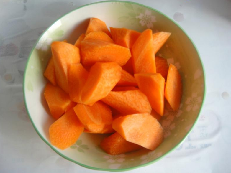 排骨汤怎么炖最好喝？记住4个小细节，汤鲜肉嫩，清爽不油腻