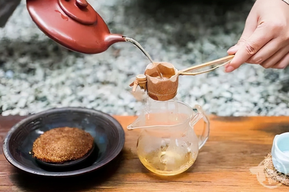 一个福建团队，发明了一种“无孔茶漏”，看似无孔，却可过滤茶汤
