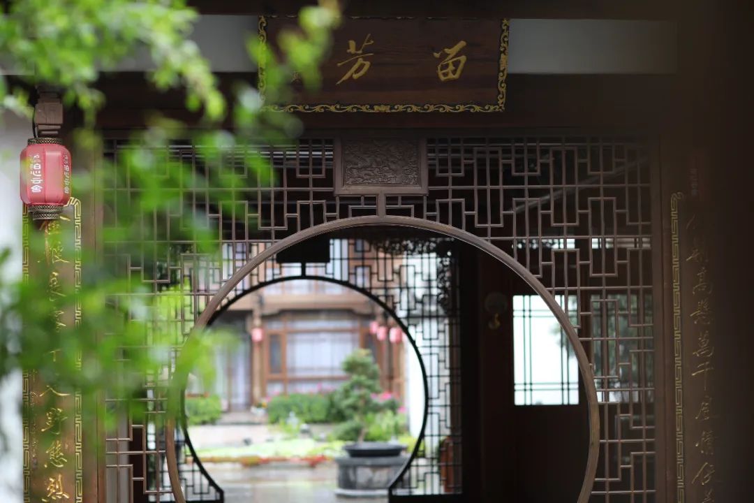 云南丽江这家高端民宿太赞了！闺蜜度假旅行，住到不想走