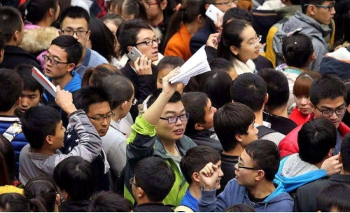 为什么一定要考985、211？过来人：这四点优势，普通本科难以比拟