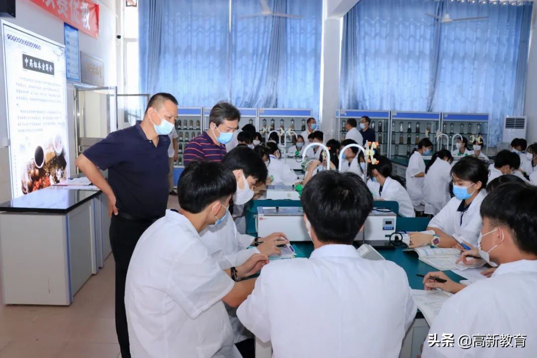 以评促教 | 广州高新医药与食品技工学校迎来省级重点职校专家评估