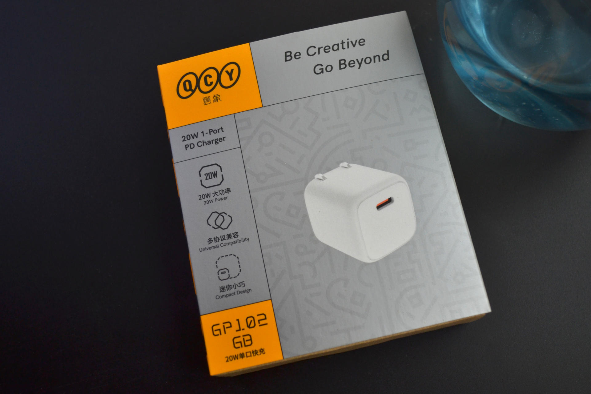 QCY 迷你PD20W快速充电器：一款精致的随身好物