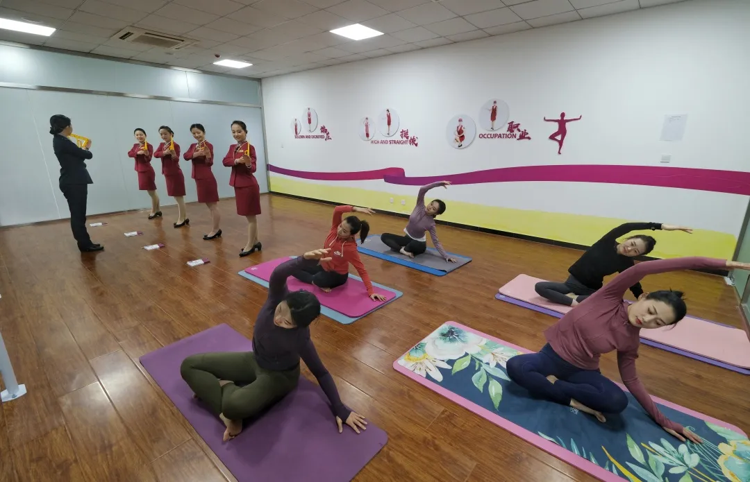 深度 | 高铁乘务员是怎样练成的?