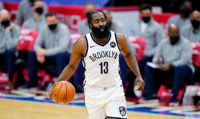 nba能碰瓷的球星都有哪些(NBA六大“碰瓷大师”：哈登武功被废，榜首是统治级别被碰瓷宗师)