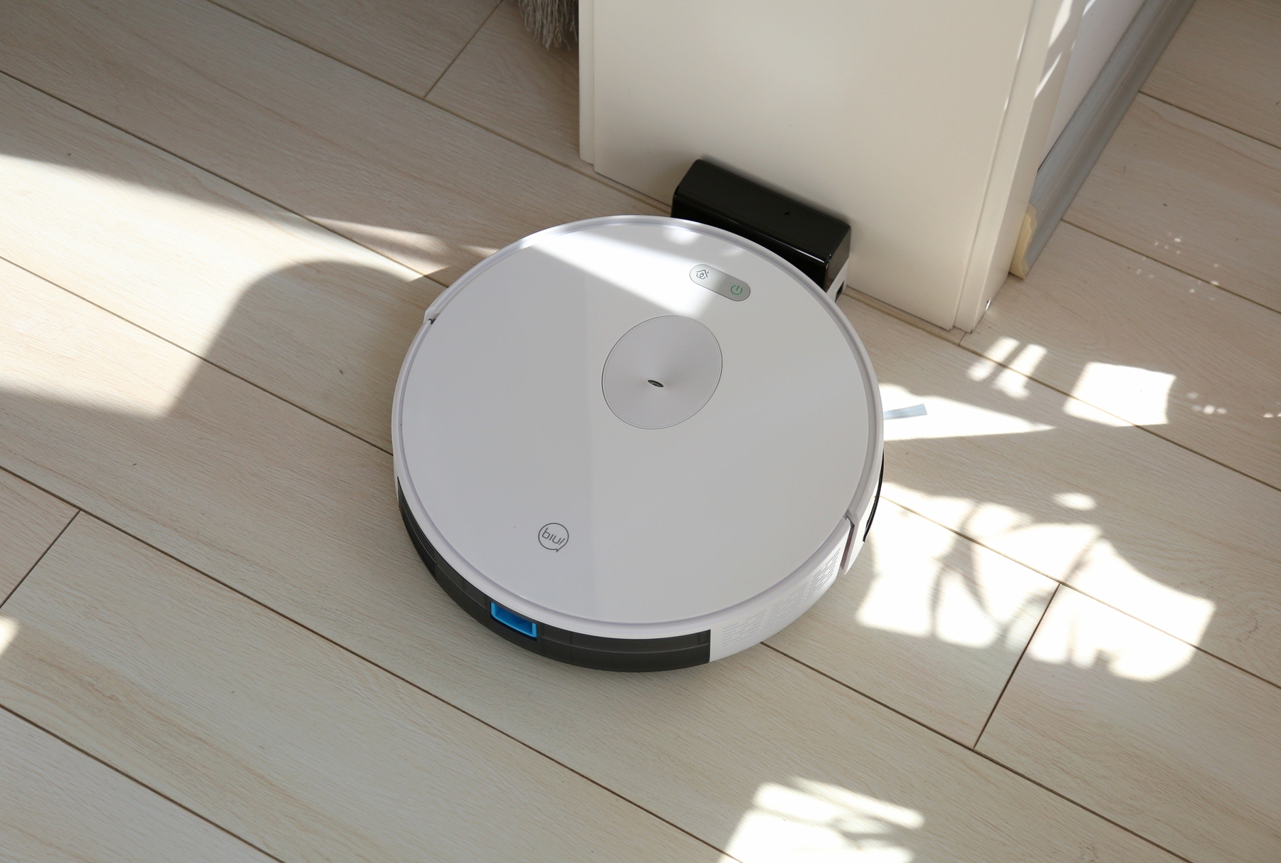 三位数的售价四位数的体验:苏宁极物小biu智能扫地机