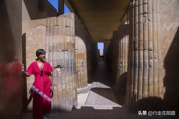 埃及开罗：产能低、人口多、小偷泛滥，军方出资4000亿迁都