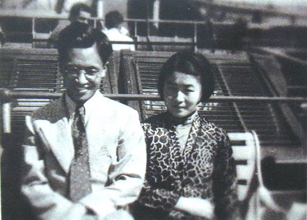 风静日闲，流年花开，认真地年轻，优雅地老去