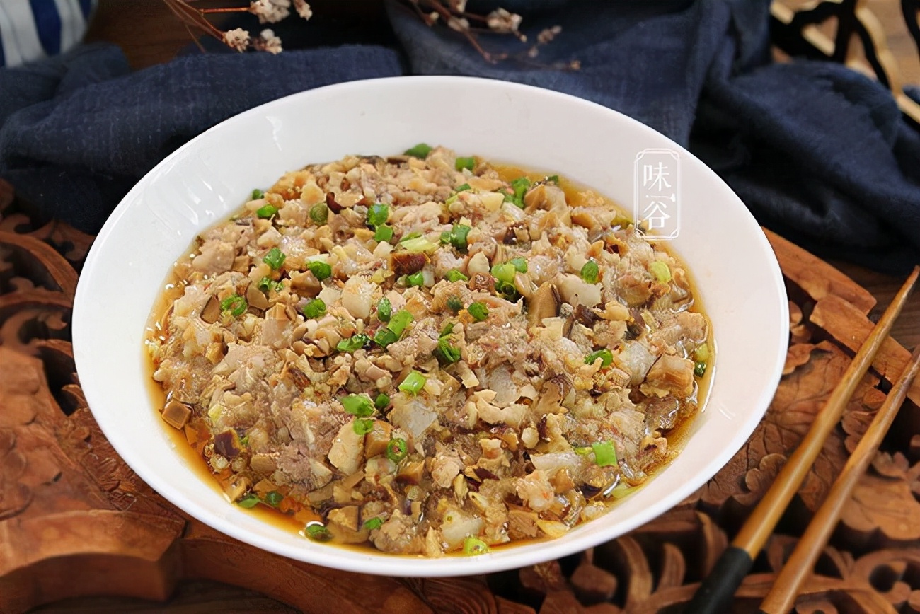 广东人都爱吃的蒸肉饼，汁香肉滑，十几分钟做一道，营养好吃下饭