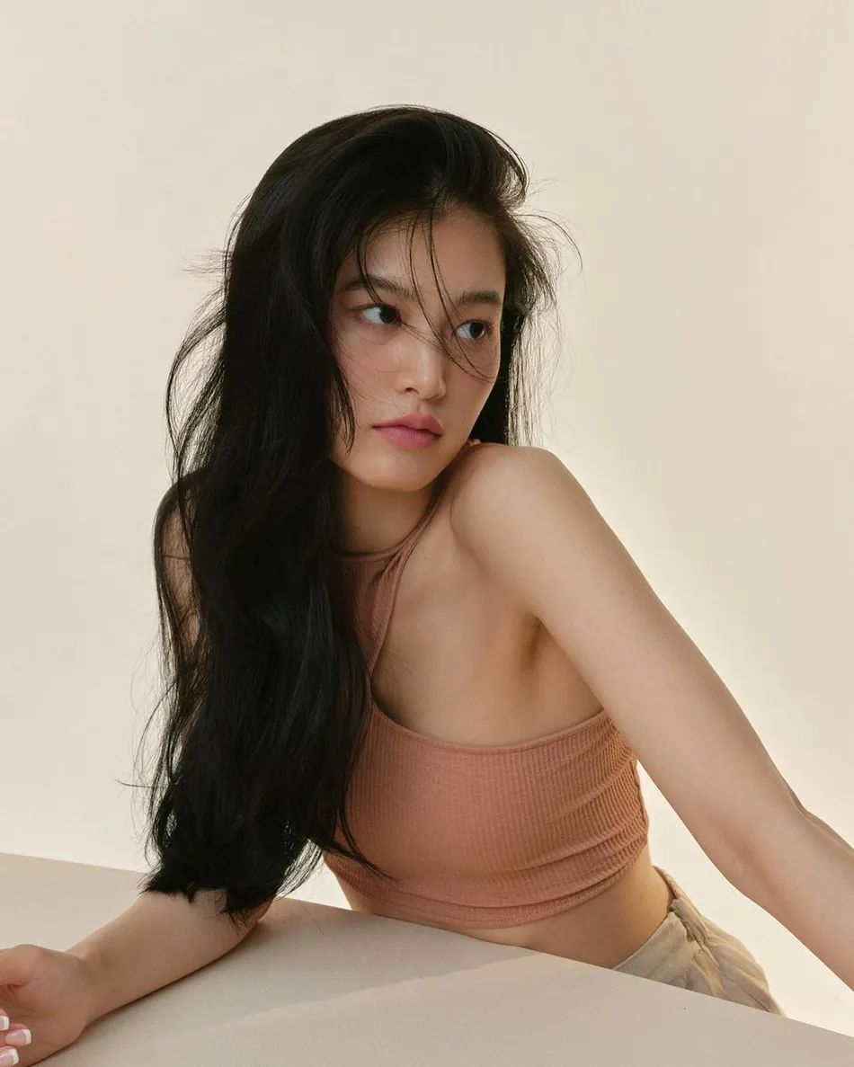 日本立花惠理彩妝大片太美了！雪膚玉貌太性感撩人