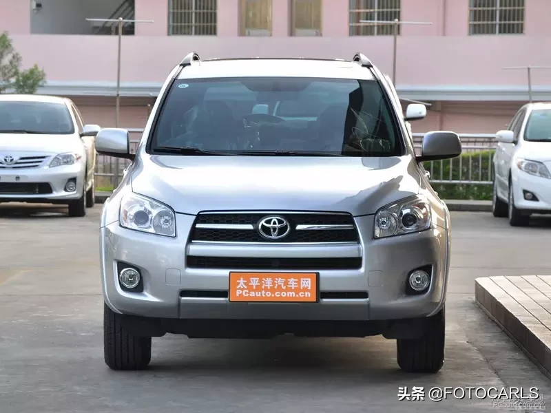 实拍第四代丰田RAV4荣放，近七年改款，小书包不在你不买？