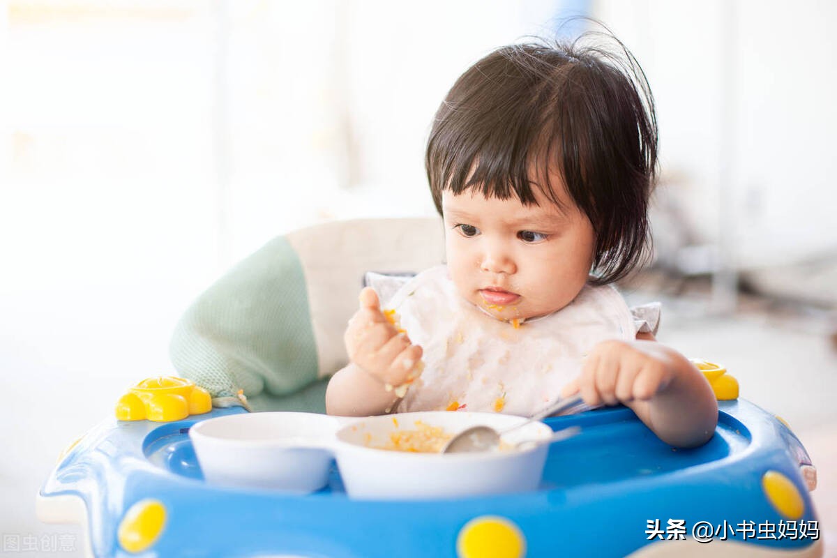 婴儿一餐喝多少奶（7）