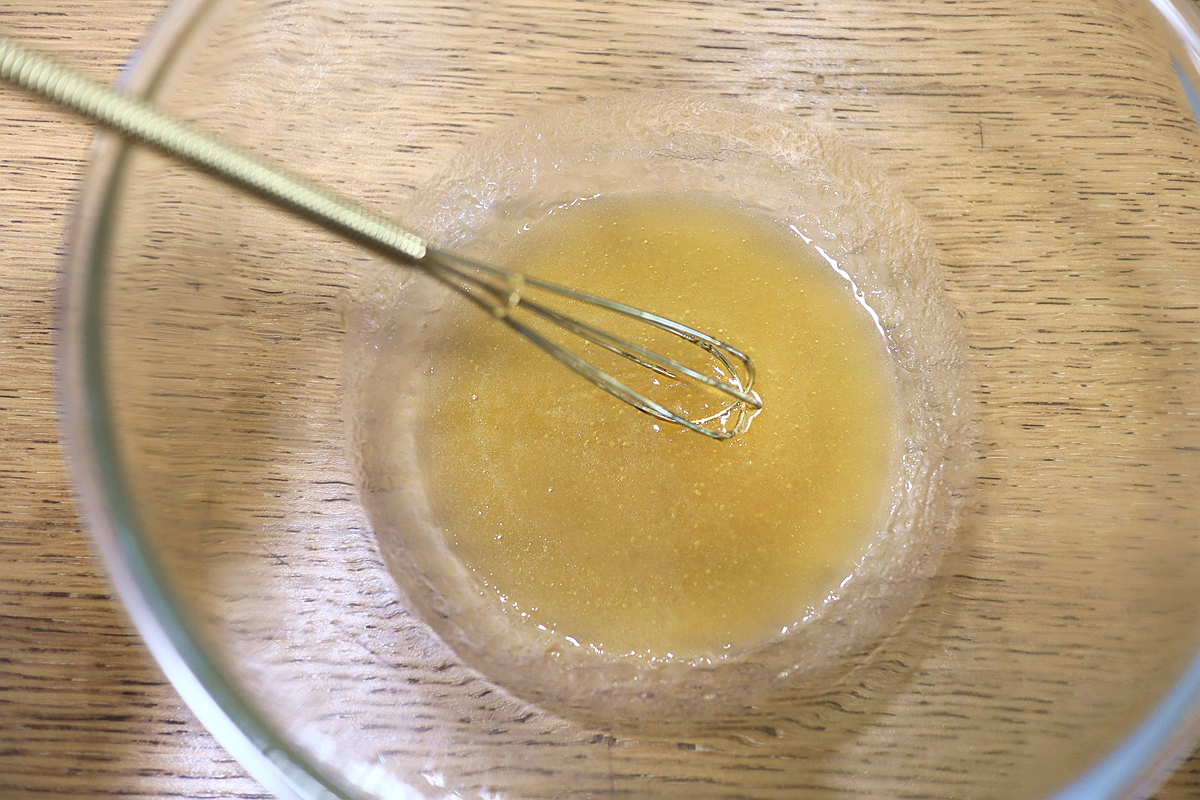 黑芝麻酱绿豆沙月饼还真好吃，说啥也得试一试，歪打正着的美味